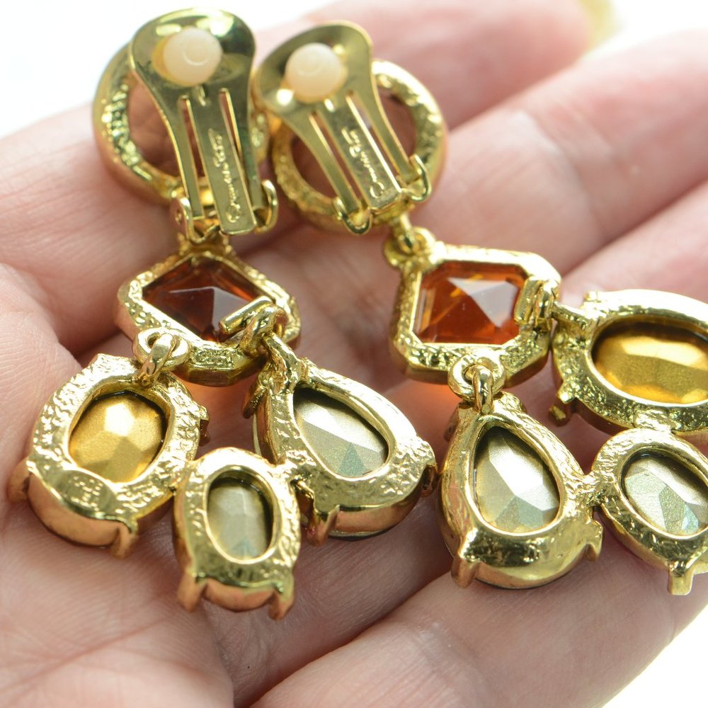 Oscar de la Renta Gold-tone Multi Stone Crystal Drop Clip Earrings - Picture 4 of 5